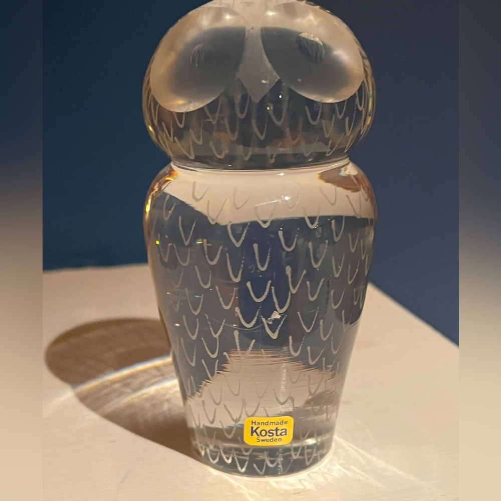 Kosta Boda Glass Owl Lindstrandt Sweden 4.5" Paperweight